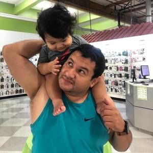 Meet your Posher, Gustavo